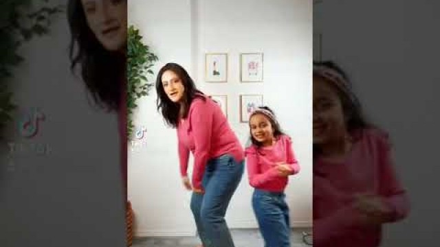 'Oops! Funny Mommy and daughter Fail! #lol #funnyshorts'