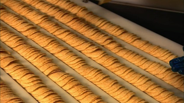 'Stackable Potato Chips | How It\'s Made'