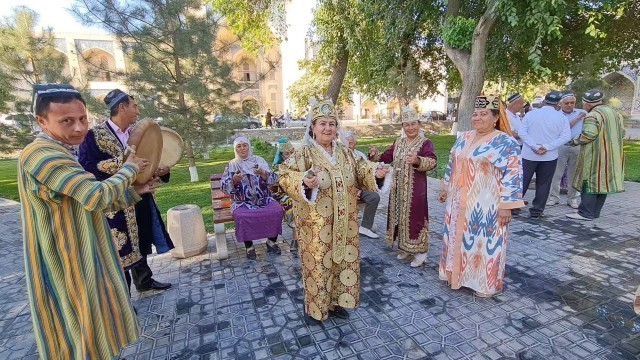 'Bukhara City Tour | Mubashir Saddique | Village Food Secrets'