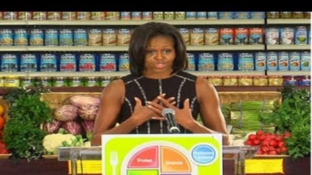 'Michelle Obama dumps food pyramid in favor of plate'