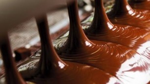 'HOW IT\'S MADE: Old Hershey\'s Chocolate'