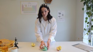 'Apple Science Experiments- Reusable Beeswax Food Wraps'