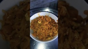 'Eating shows | Delicious Egg Maggi Pouch 