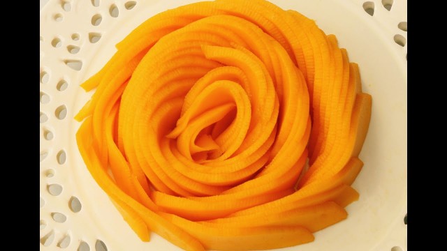 'How It\'s Made Mango Rose | Party Food Ideas | Fruit Carving | 水果藝術 | 创意水果拼盘雕刻'