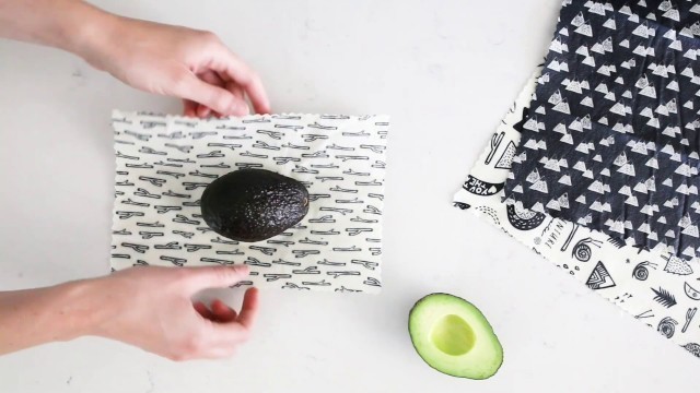 'How to Use Beeswax Wraps to Store Food'