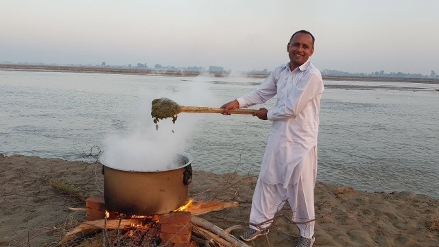 'Palak Gosht Recipe | Deghi Style Palak Gosht By Mubashir Saddique | Village Food Secrets'