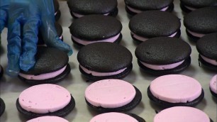 'Whoopie Pies | How It\'s Made'