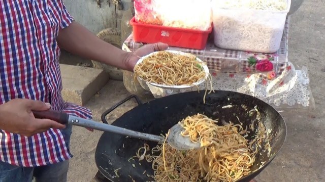 'Hyderabadi Spicy 2 Egg Noodles Roadside Preparation | Only 60 Rs Per Plate | Street Food Hyderabad'