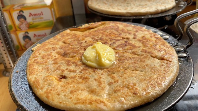 'Mumbai\'s Biggest Aloo Paratha | Indian Street Food'