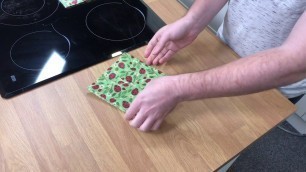 'How To Use Your Beeswax Wraps At Home / BeeKeeper Wraps'