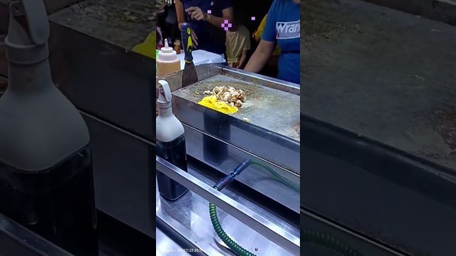 'Street food Marikina!Dito lang sa ilalim nang tulay nang Marcos Highway