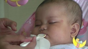 'sleepy baby during meal and spend her food - Kirana'