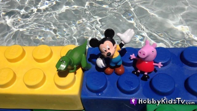 'LEGOLAND Floating Lego Bricks with HobbyKids!'