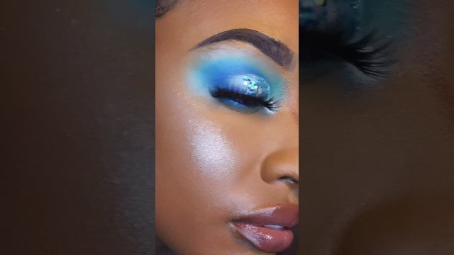 'Ocean Eyes | The Crayon Case Big Box | Makeup Lovers 