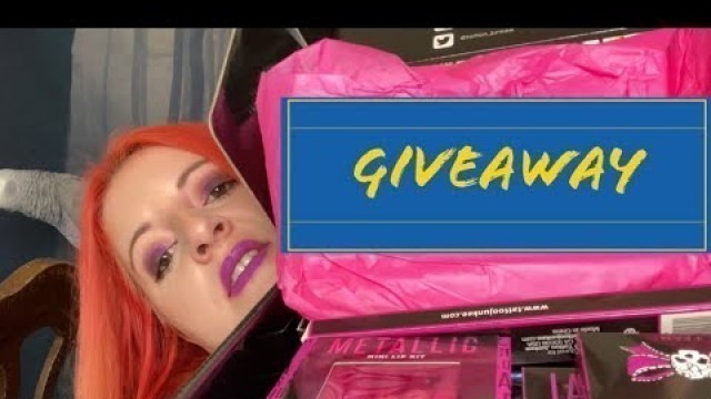 'Tattoo Junkie Giveaway (crazy Colored Makeup)'