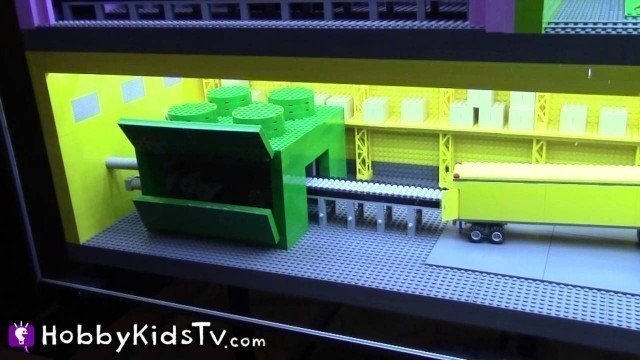 'The LEGO Movie END Credits With Emmet + SpiderMan by HobbyKidsTV'