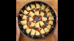 'Simple Holiday Appetizer: Pigs in a Blanket Wreath | Food City'