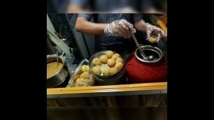 'Indian street Food #Mumbai'