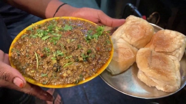 '\" Mutton Keema Pav \" | Tasty & Spicy Food | Mumbai Street Food'