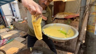 'Andhra Man Serves Foot-long Mirchi Pakora | Indian Street Food'