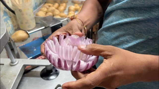 'Famous Blooming Onion Pakora of Kolhapur | Indian Street Food'