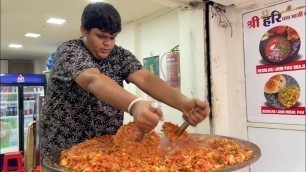 '19 Year Old Mumbai Boy Making Pav Bhaji like a Master | Indian Street Food'