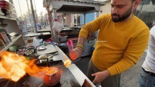 'The Street Chef Serves Matka Zatka Omelet | Indian Street Food'