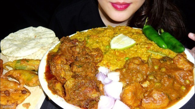 'ASMR EATING KHICHDI, ALUR DOM & SPICY CHICKEN CURRY* Homemade Food* Mukbang Eating show || Khichuri'