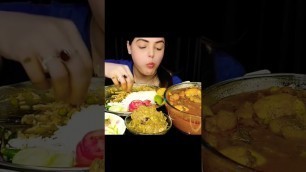 '#eating #foodchallenge #asmr #bigbites #mukbang #shorts #eatingfood #egg #happyfoodwithtina'