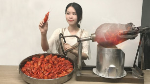 'E19 Cooking crayfish with popcorn popper?! Boom!  Sichuan style crayfish at your service | Ms Yeah'