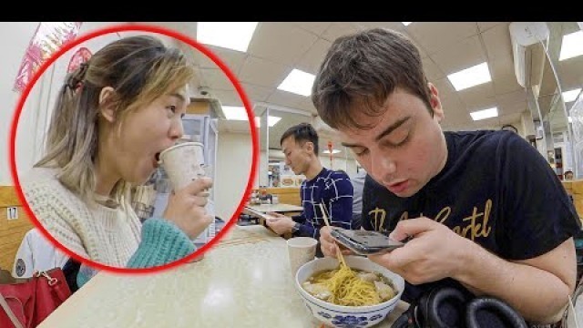 'Clueless White Guy Orders in Perfect Chinese, Shocks Patrons and Staff'