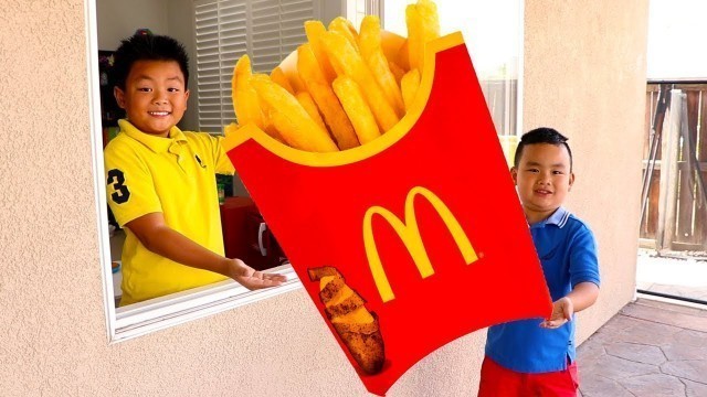 'Lyndon & Alex Pretend Play French Fries Fast Food Drive Thru Restaurant Toy Store'