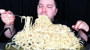 'COOKING TRISHA PAYTAS\' \"BOUGIE AF\" BUTTERED NOODLES • Mukbang & Recipe'