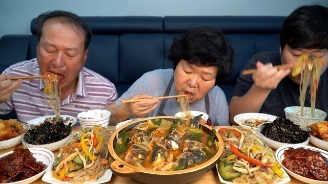 '통 우럭 매운탕과 잡채, 미역귀무침, 쥐포무침까지 정갈한 한식 한 상! (Spicy Rockfish stew & Japchae) 요리&먹방! - Mukbang eating show'