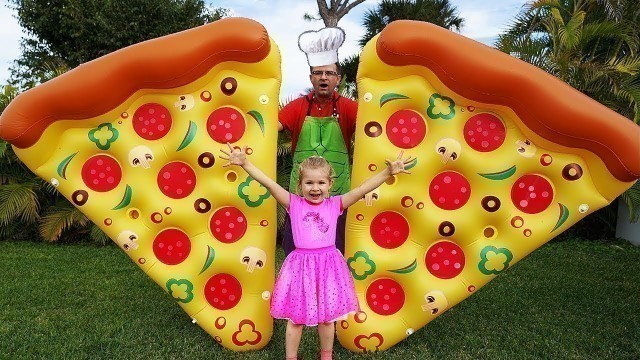 'Diana and Roma Pretend Play with Giant toy food'