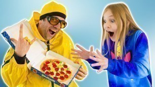 'Amelia and Avelina play with gummy food - dad dresses up funny'