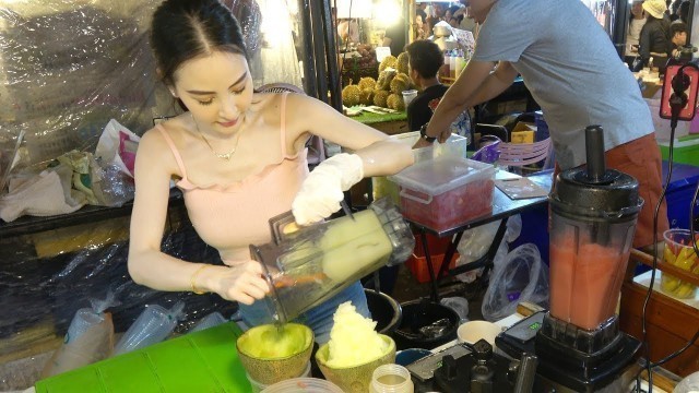 'Thailand Street Food Rot Fai Ratchada Night Market'