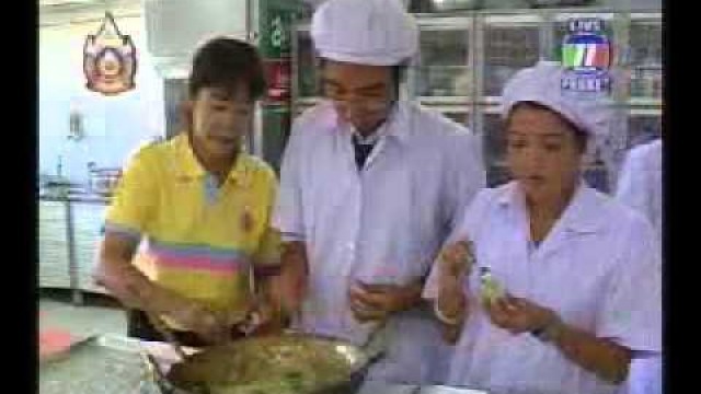 'Special on Phuket_Technology student making chinese dishes'