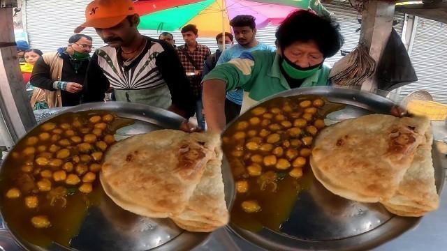 'Special Mini Paratha @ 5 rs each with Curry - Indian Street Food Kolkata Dum Dum'