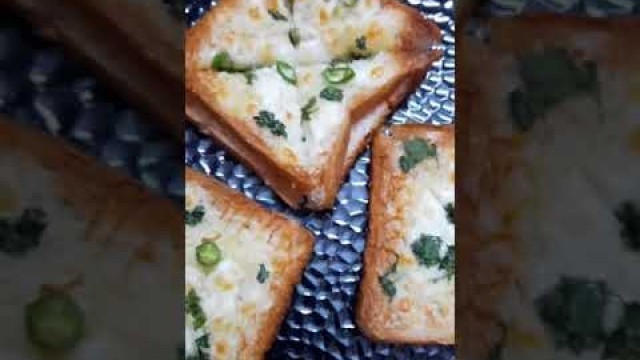 'cheese chilli bread pizza Cooking Show Chinese Food Making and Eating'