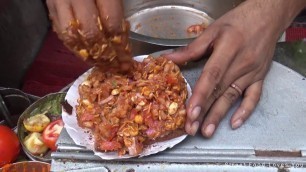 'Chatpata Bread Toast @ 20 rs & Masala Muri @ 20 rs | Street Food Kolkata Borobazar'