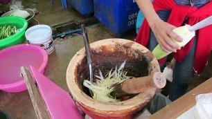 'Thai Green Papaya Salad – Best Thailand Papaya Salad - Thai Street Food'