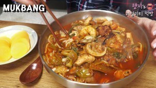 '리얼먹방:) 해물짬뽕(?) 고기짬뽕(?) ★ 눈오는날엔 짬뽕ㅣ Spicy jjambbongㅣREAL SOUNDㅣASMR MUKBANGㅣEATING SHOWㅣ'