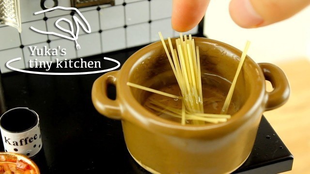 'mini food \"spaghetti carbonara\" 本当に食べられるミニチュア料理/カルボナーラ #10 | Yuka\'s tiny kitchen'