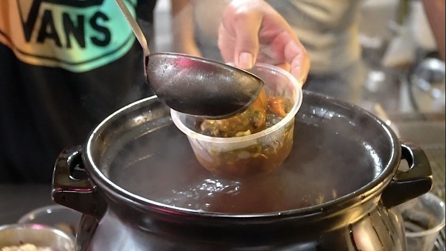 'STREET FOOD - EXTRAORDINARY TOFU SOUP MALAYSIAN STREET FOOD'