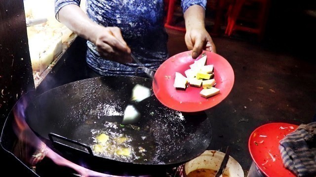 'Most Famous Chinese Cuisine Vendor | Delicious Paneer Chilli Making | Indian Street Food'