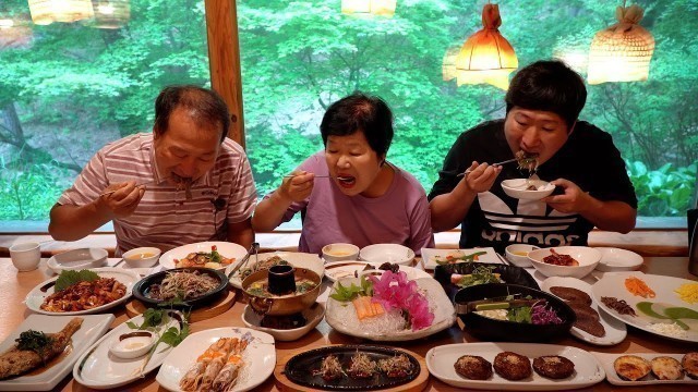 '어버이날엔 부모님께서 좋아하시는 한정식 코스 한 상! Korean Table d\'hote restaurant on Parents\' Day 먹방! Mukbang eating show'