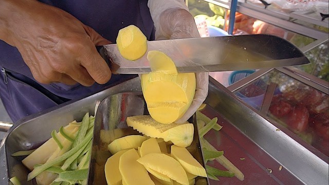 'STREET FOOD - AMAZING MANGO CUTTING SKILL | FRUIT NINJA FRESH MANGO THAI STREET FOOD'