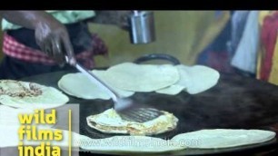 'Kolkata Street food during Durga puja: Egg rolls'