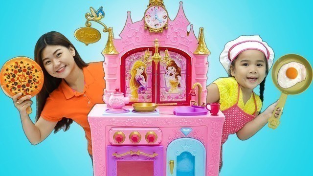 'Suri Pretend Play w/ Kids Food Toys and Princess Kitchen Play Set'